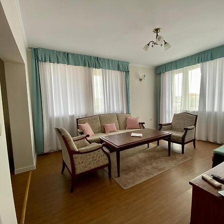 Wild Cherry Apartments Saints Constantine and Helena Exteriér fotografie