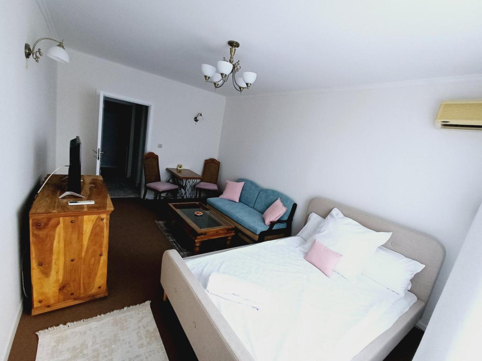 Wild Cherry Apartments Saints Constantine and Helena Exteriér fotografie
